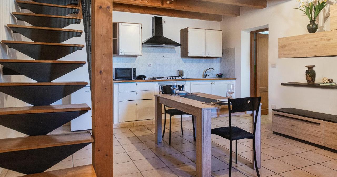 Apartment Machin 3b